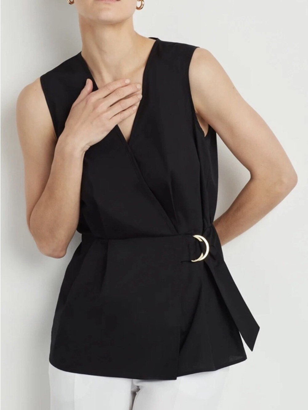 Ellen Tracy Black Sleeveless Faux Wrap Top Medium Buckle V-Neck
